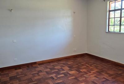 4 Bed House with En Suite at Mumwe Drive - 4