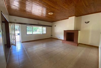 3 Bed House with En Suite in Runda - 2