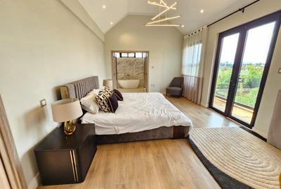 4 Bed House with En Suite in Runda - 3