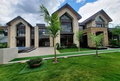 4 Bed House with En Suite in Runda