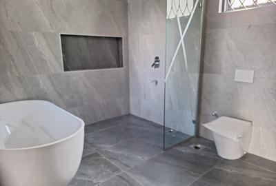 5 Bed Townhouse with En Suite at Loresho - 3