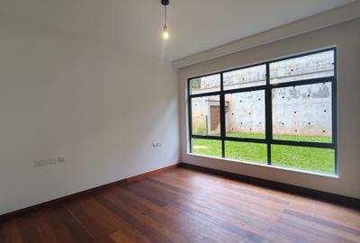 4 Bed House with En Suite at Two Rivers - 4