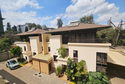 4 Bed Villa with En Suite at Lavington