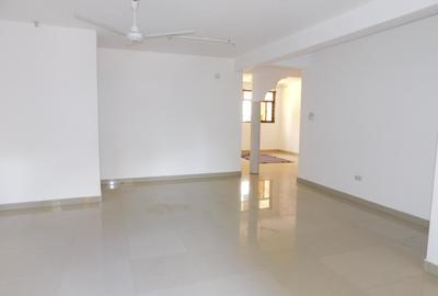 3 Bed Apartment with En Suite at Beach Road