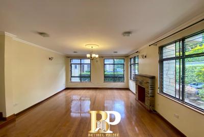 5 Bed Townhouse with En Suite in Lavington