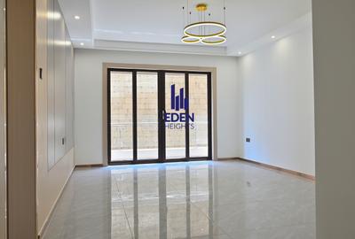 2 Bed Apartment with En Suite in Riverside