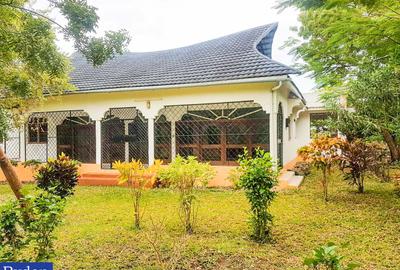 3 Bed House with En Suite at