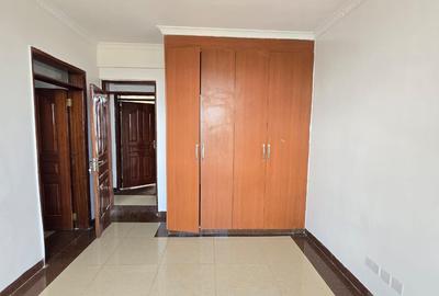 3 Bed Apartment with En Suite in Lavington