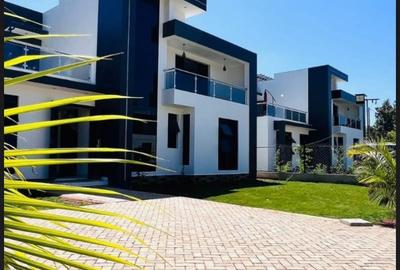 5 Bed House with En Suite in Ruiru