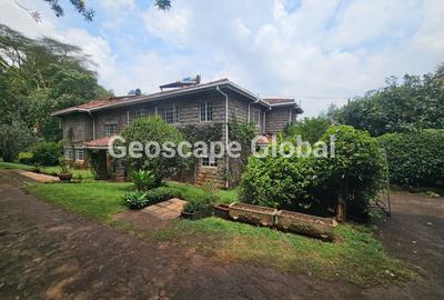 5 Bed House with En Suite in Ridgeways