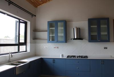 4 Bed House with En Suite in Kiambu Road