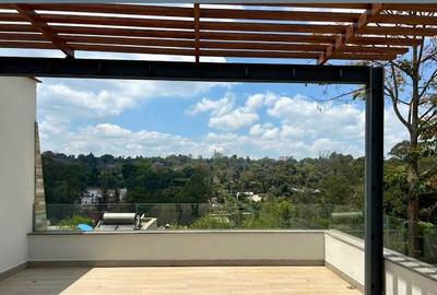 5 Bed House with En Suite at Runda - 2