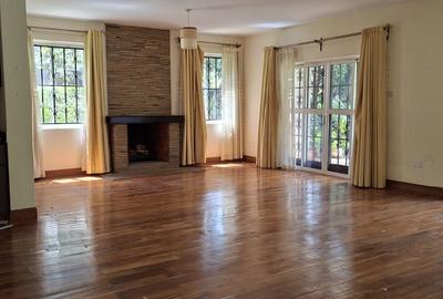 5 Bed Townhouse with En Suite at Spring Valley - 2