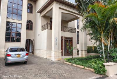 5 Bed Townhouse with En Suite at Ndoto Road - 4