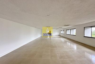 1,626 ft² Office in Westlands Area