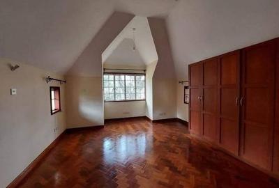 5 Bed House with En Suite at Miotoni - 3