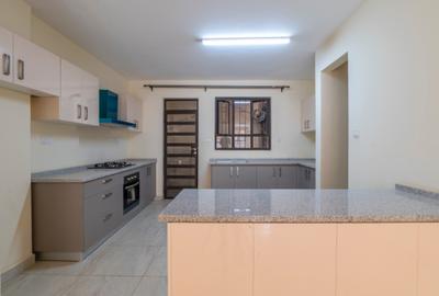 3 Bed Apartment with En Suite in Langata