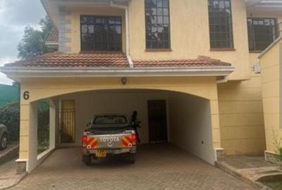 4 Bed House with En Suite in Lavington