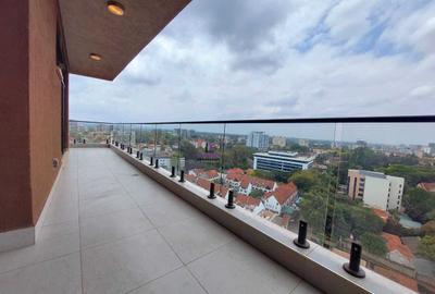 3 Bed Apartment with En Suite at Brookside Drive - 4