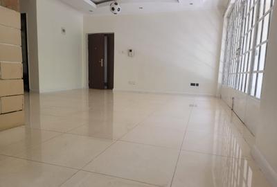 3 Bed Apartment with En Suite at Kamiti Road