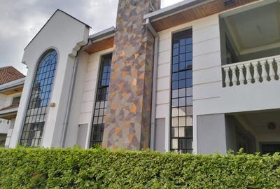 4 Bed Townhouse with En Suite at Lavington