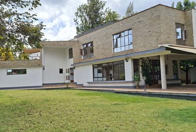 4 Bed House with En Suite in Runda - 2