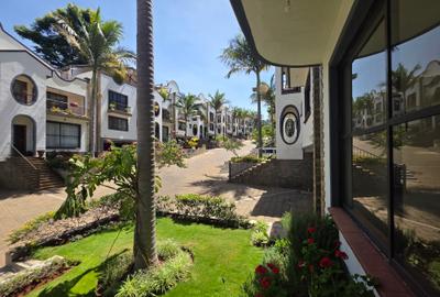 4 Bed Townhouse with En Suite at Grevillea Grove