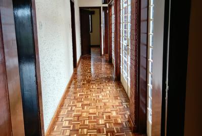 Commercial Property with Service Charge Included in Lavington