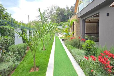 6 Bed House with En Suite at Runda Road - 3