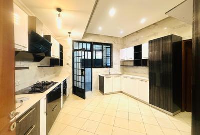 3 Bed Apartment with En Suite in Kileleshwa - 3