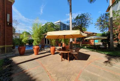 Serviced 3 Bed Apartment with En Suite in Spring Valley - 4