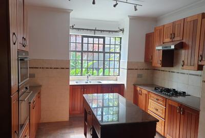 4 Bed Villa with En Suite at Peponi Rd - 4