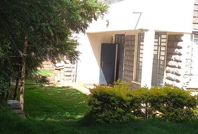 4 Bed House with En Suite in Ngong