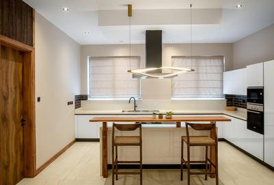 4 Bed Apartment with En Suite in Loresho - 4