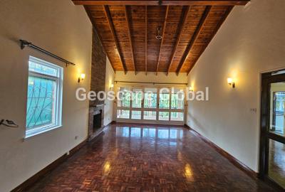 4 Bed House with En Suite in Runda - 2