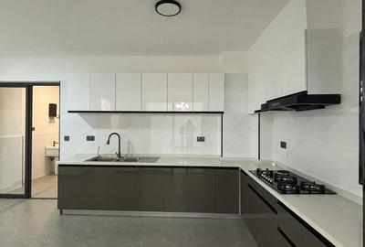 4 Bed Apartment with En Suite at Valley Arcade - 3