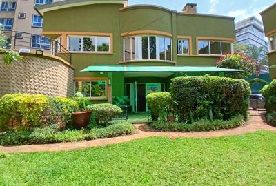 4 Bed Townhouse with En Suite at Riverside Drive - 4