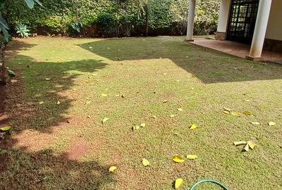 4 Bed Townhouse with En Suite in Kiambu Road - 3