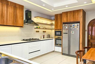 4 Bed Villa with En Suite at Broockside - 2