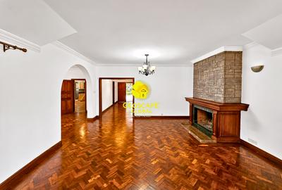 5 Bed House with En Suite in Runda - 4