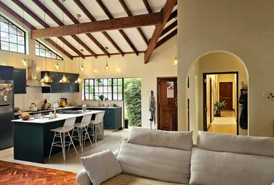 4 Bed House with En Suite at Lavington Area - 2