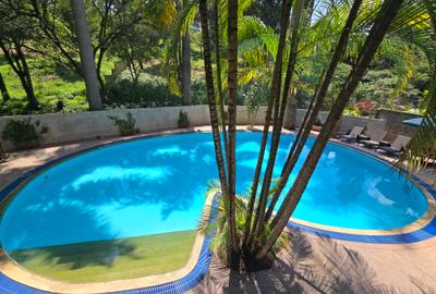 4 Bed Apartment with En Suite in Riverside - 3