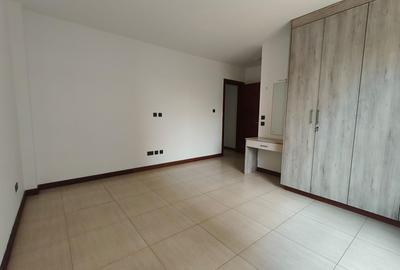 4 Bed Apartment with En Suite at General Mathenge - 3