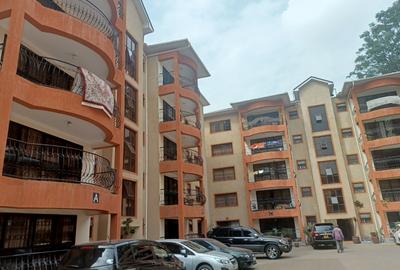 3 Bed Apartment with En Suite in Lavington