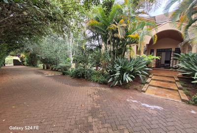 4 Bed House with En Suite in Runda