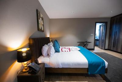 Furnished 1 Bed Apartment with Swimming Pool in Kilimani - 4