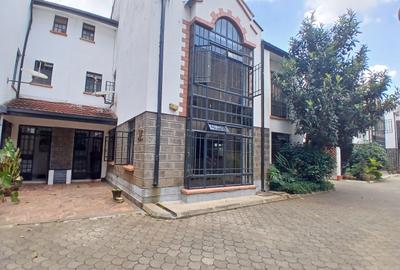 5 Bed Townhouse with En Suite at Mbaazi Avenue - 2