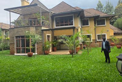 5 Bed Villa with En Suite in Runda - 2