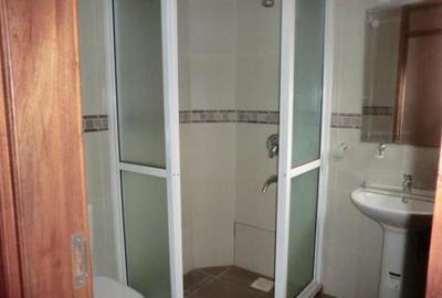 2 Bed Apartment with En Suite at 9 Riverside Drive - 4