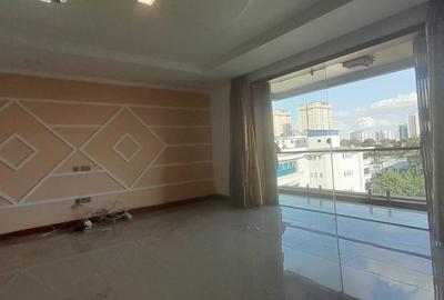 3 Bed Apartment with En Suite in Kilimani